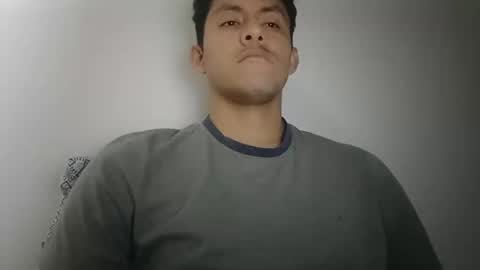 Snapshot of manucurve chatting on 10.16.25 manucurve online show from 10.16.25