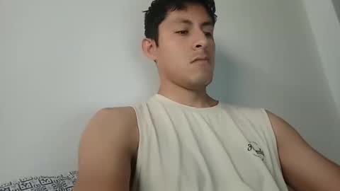 Snapshot of manucurve chatting on 10.19.25 manucurve online show from 10.19.25