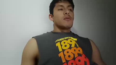 Snapshot of manucurve chatting on 10.21.25 manucurve online show from 10.21.25