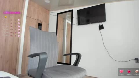 Snapshot of manucute_23_ chatting on 02.26.25 manucute 23 online show from 02.26.25