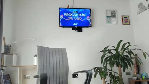 Snapshot of manucute_23_ chatting on 09.24.25 manucute 23 online show from 09.24.25