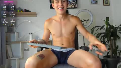 Snapshot of manucute_23_ chatting on 11.07.25 manucute 23 online show from 11.07.25