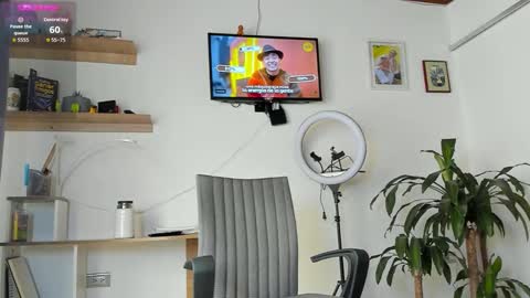 Snapshot of manucute_23_ chatting on 11.09.25 manucute 23 online show from 11.09.25