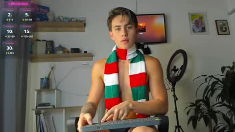 Snapshot of manucute_23_ chatting on 12.21.25 manucute 23 online show from 12.21.25