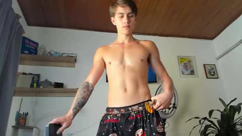 Snapshot of manucute_23_ chatting on 01.08.26 manucute 23 online show from 01.08.26