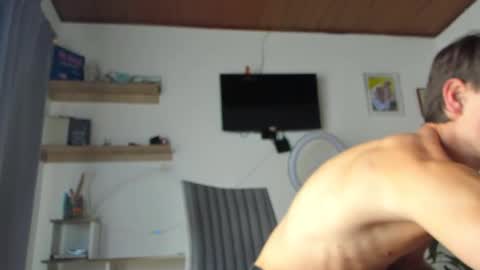 Snapshot of manucute_23_ chatting on 01.12.26 manucute 23 online show from 01.12.26