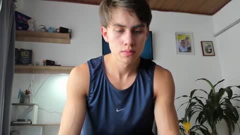 Snapshot of manucute_23_ chatting on 02.11.26 manucute 23 online show from 02.11.26