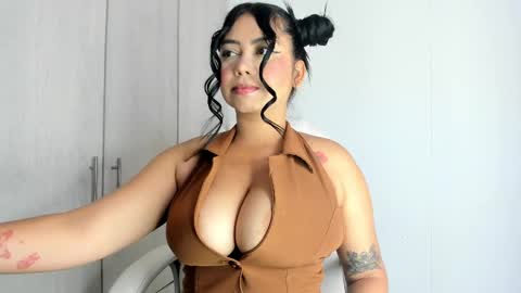 MANUELA online show from 10.04.25