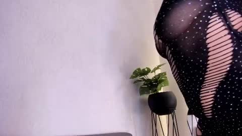 Snapshot of manuela_montes_ chatting on 06.12.26 manuela_montes_ online show from 06.12.26