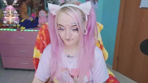 Manuela online show from 10.18.25