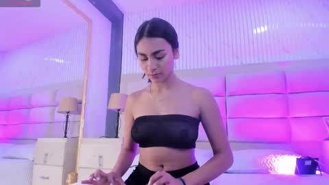 Snapshot of manuelaevans_ chatting on 02.15.26 Manuela online show from 02.15.26