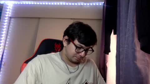 Snapshot of manuelle_francesco chatting on 01.19.25 Manu online show from 01.19.25