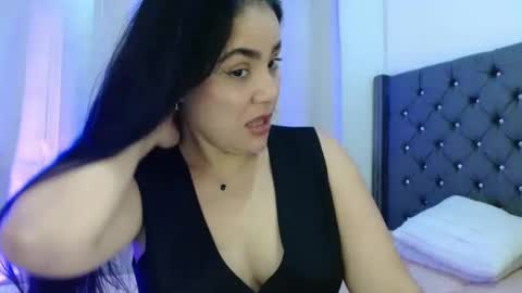 Snapshot of mara4sweet chatting on 12.19.24 mara4sweet online show from 12.19.24