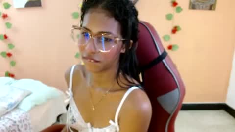 Snapshot of mara_summer chatting on 05.11.26 Mara 3 online show from 05.11.26
