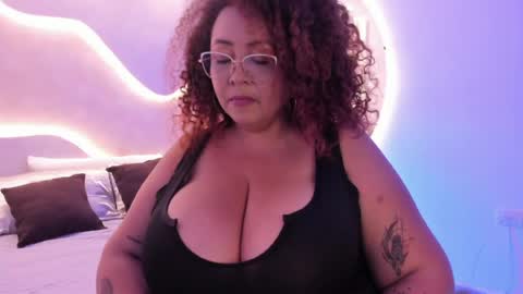 Mrs. Sweet online show from 05.10.26
