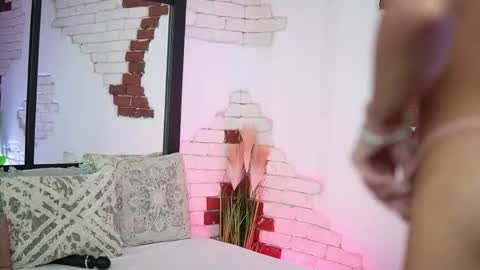 Snapshot of maraciel chatting on 05.30.26 Mara online show from 05.30.26
