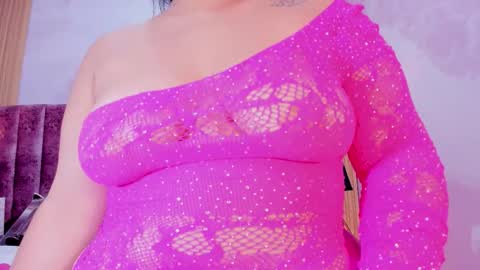 maralinette22 online show from 11.28.25