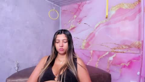 Maraluna online show from 04.22.26