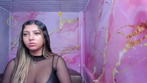 Snapshot of maraluna_ chatting on 05.23.26 Maraluna online show from 05.23.26