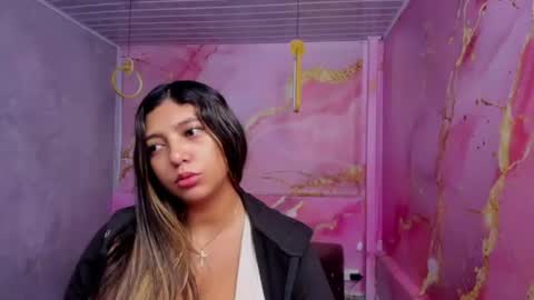 Snapshot of maraluna_ chatting on 06.12.26 Maraluna online show from 06.12.26