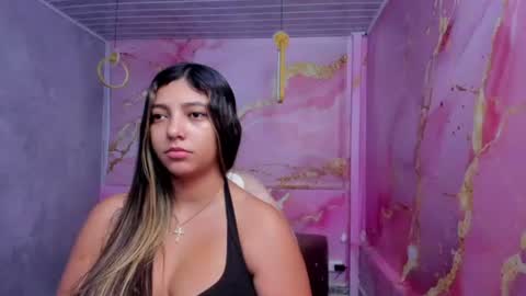 Snapshot of maraluna_ chatting on 06.18.26 Maraluna online show from 06.18.26