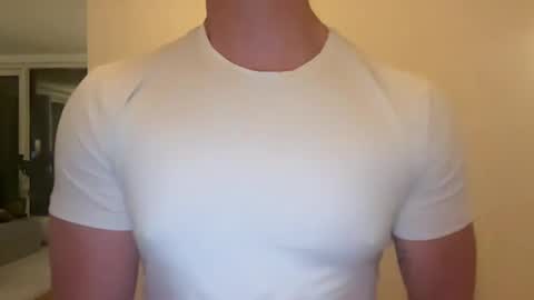 Snapshot of marcb212 chatting on 01.28.25 marcb212 online show from 01.28.25