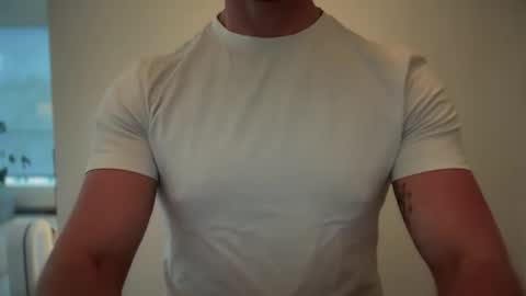 Snapshot of marcb212 chatting on 04.05.26 marcb212 online show from 04.05.26