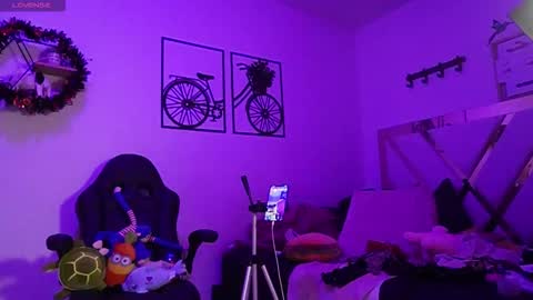 Snapshot of marce_hill chatting on 10.24.25 MARCE AND ..... online show from 10.24.25