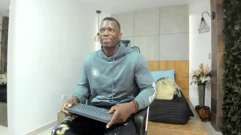Snapshot of marcusblack_ chatting on 05.19.26 Marcusssss online show from 05.19.26