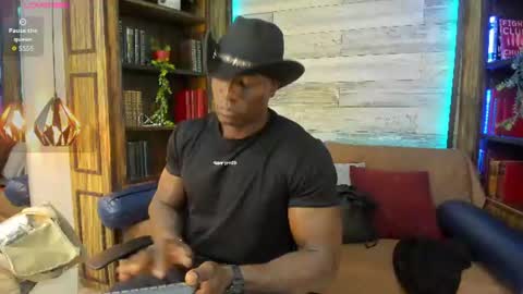 Snapshot of marcusblack_ chatting on 06.24.26 Marcusssss online show from 06.24.26