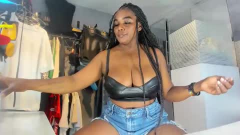 Snapshot of mareiaa chatting on 12.19.25 Mareia online show from 12.19.25