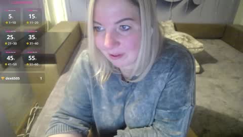 Snapshot of margaret_gem chatting on 12.02.24 margaret gem online show from 12.02.24