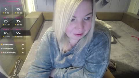 Snapshot of margaret_gem chatting on 12.03.24 margaret gem online show from 12.03.24