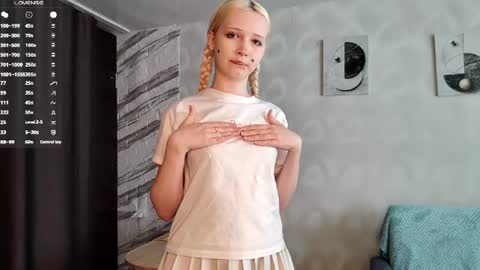 Snapshot of margaretasey chatting on 06.25.26 Margaret online show from 06.25.26