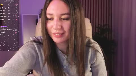 Snapshot of margeritirell chatting on 12.04.25 Margo online show from 12.04.25