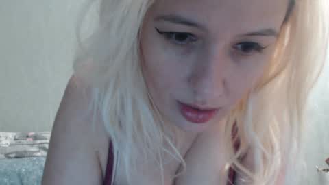 Snapshot of margo_shine chatting on 12.18.24 margo_shine online show from 12.18.24