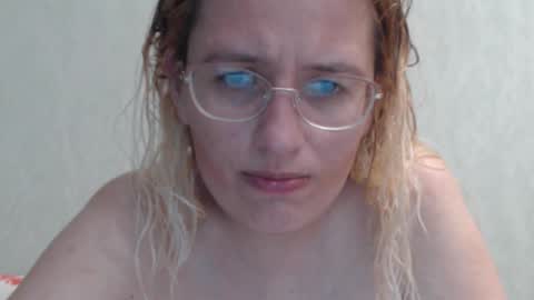 Snapshot of margo_shine chatting on 09.18.25 margo_shine online show from 09.18.25