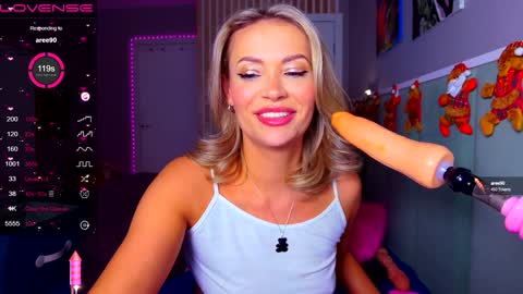 Snapshot of margohotty chatting on 12.24.24 Margo for you   online show from 12.24.24