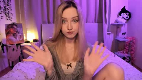 Snapshot of margorozentals chatting on 11.28.25 Margo online show from 11.28.25