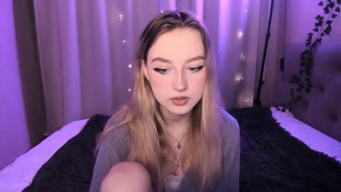 Snapshot of margorozentals chatting on 06.17.26 Margo online show from 06.17.26