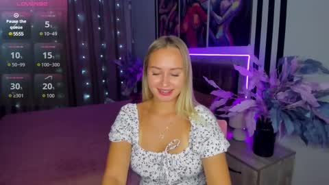 Snapshot of margosugar chatting on 03.12.25 MargoSugar online show from 03.12.25