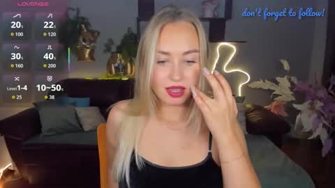 Snapshot of margosugar chatting on 09.20.25 MargoSugar online show from 09.20.25