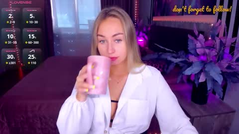 Snapshot of margosugar chatting on 05.28.26 MargoSugar online show from 05.28.26