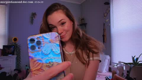 Snapshot of margotdiamond chatting on 02.04.25 online show from 02.04.25