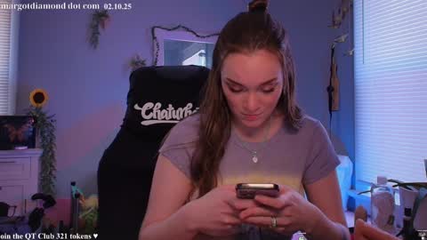 Snapshot of margotdiamond chatting on 02.10.25 online show from 02.10.25