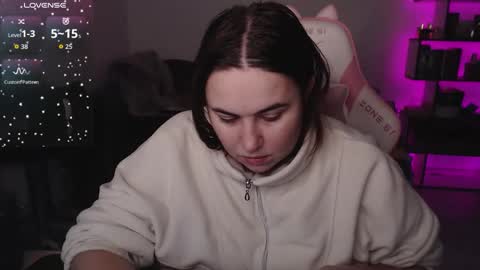 Snapshot of mari_moore7 chatting on 11.18.25 mari moore online show from 11.18.25