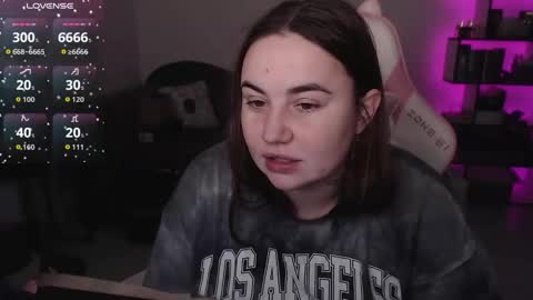 Snapshot of mari_moore7 chatting on 11.24.25 mari moore online show from 11.24.25