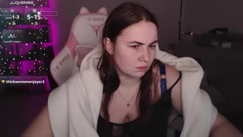 Snapshot of mari_moore7 chatting on 12.20.25 mari moore online show from 12.20.25