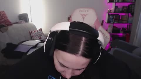 Snapshot of mari_moore7 chatting on 01.19.26 mari moore online show from 01.19.26