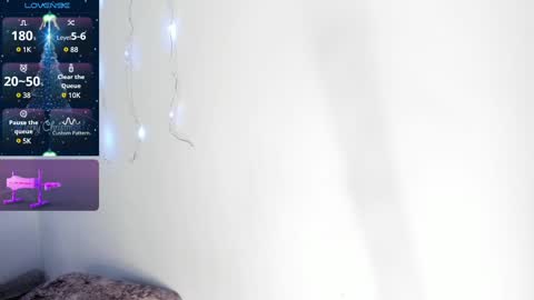 Snapshot of maria_julyana chatting on 12.22.24 V A N E S S A online show from 12.22.24